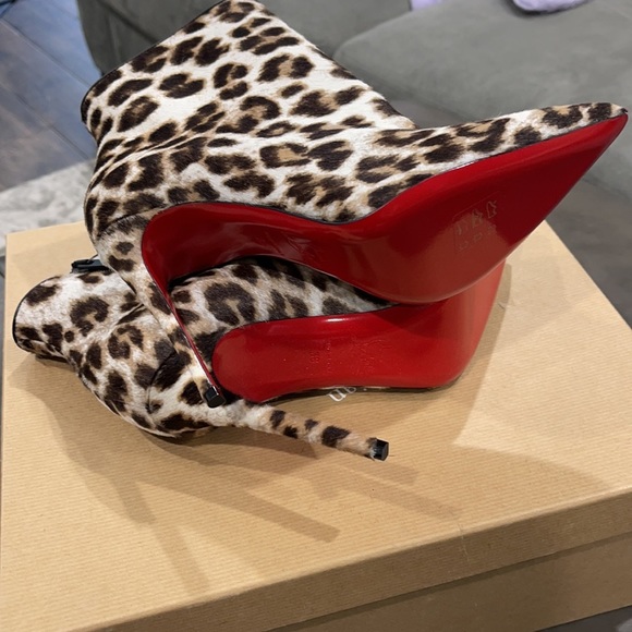 CHRISTIAN LOUBOUTIN 
So Kate Booty 100 leopard-print calf-hair boots Size 38 - Picture 13 of 13